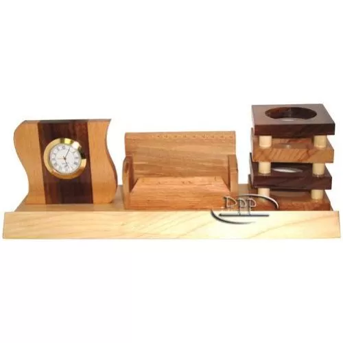 Wooden Pen Stand DW 2004